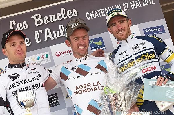Sebastian Hinault and Romain Feillu on the podium