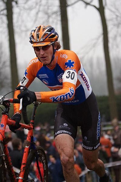 Barry Wicks on the run-up at Wachtebeke, Belgium