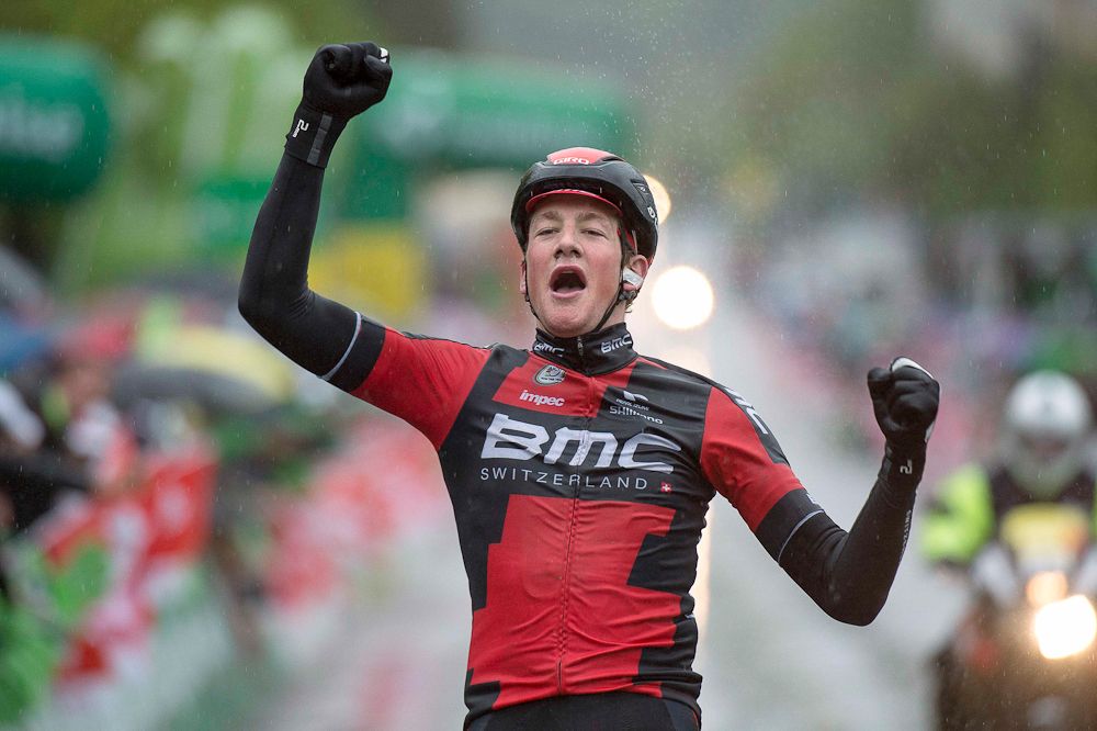 K&uuml;ng solos to victory in Fribourg