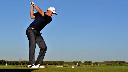 How to swing hybrids clubs