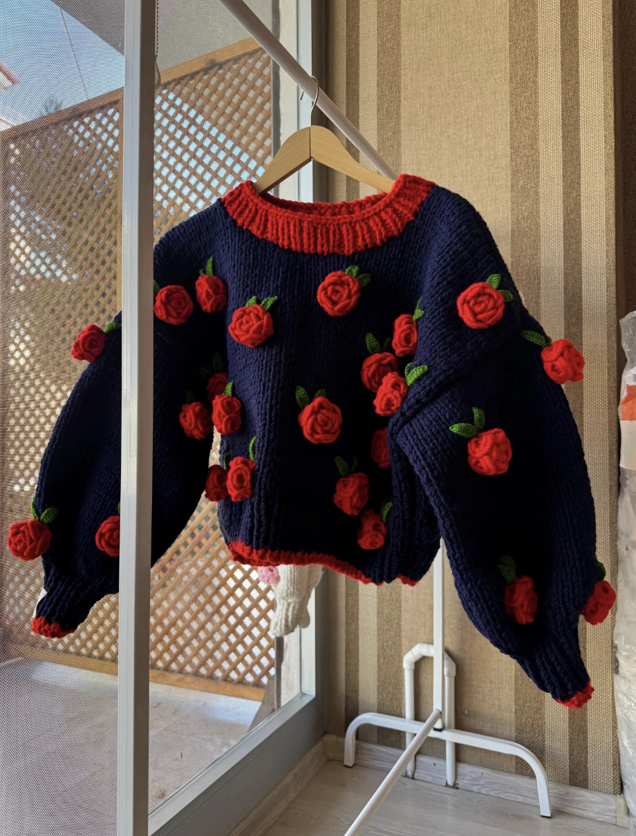 Leilayca, Handmade Floral Knit Pullover