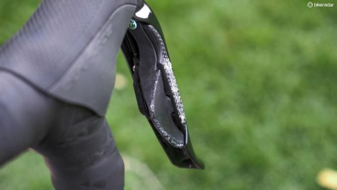 For better grip on the Shimano Dura-Ace Di2 shift buttons, husband/mechanic Mark Legg-Compton has added some texture courtesy of a Krazy Glue and Colorado sand