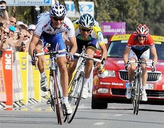 The sprint between Colom (l) and Contador in Nice.