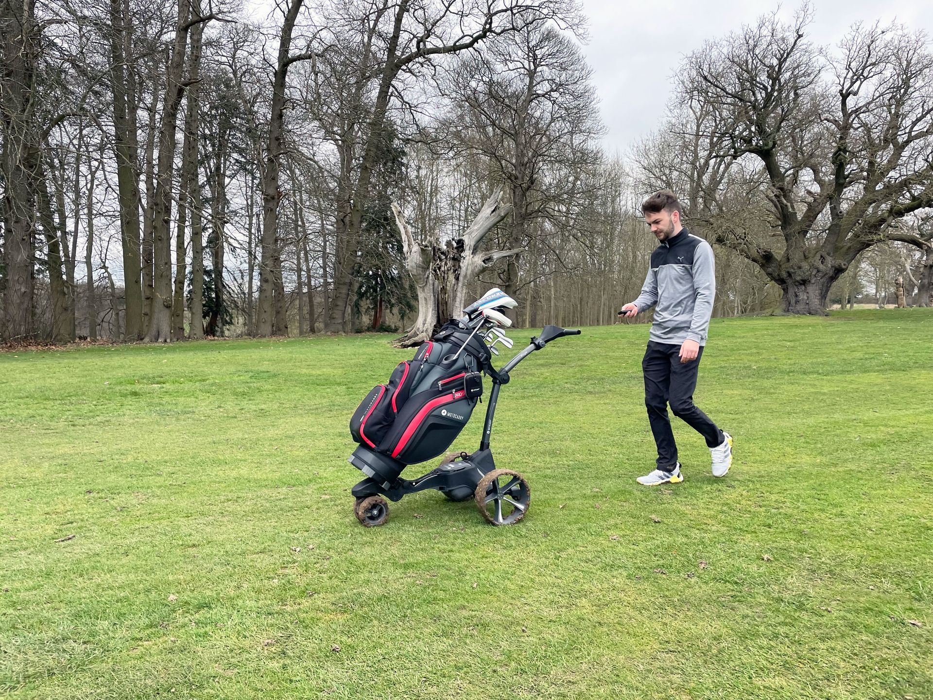 Dan Parker testing the Motocaddy M7 GPS at Brocket Hall golf course