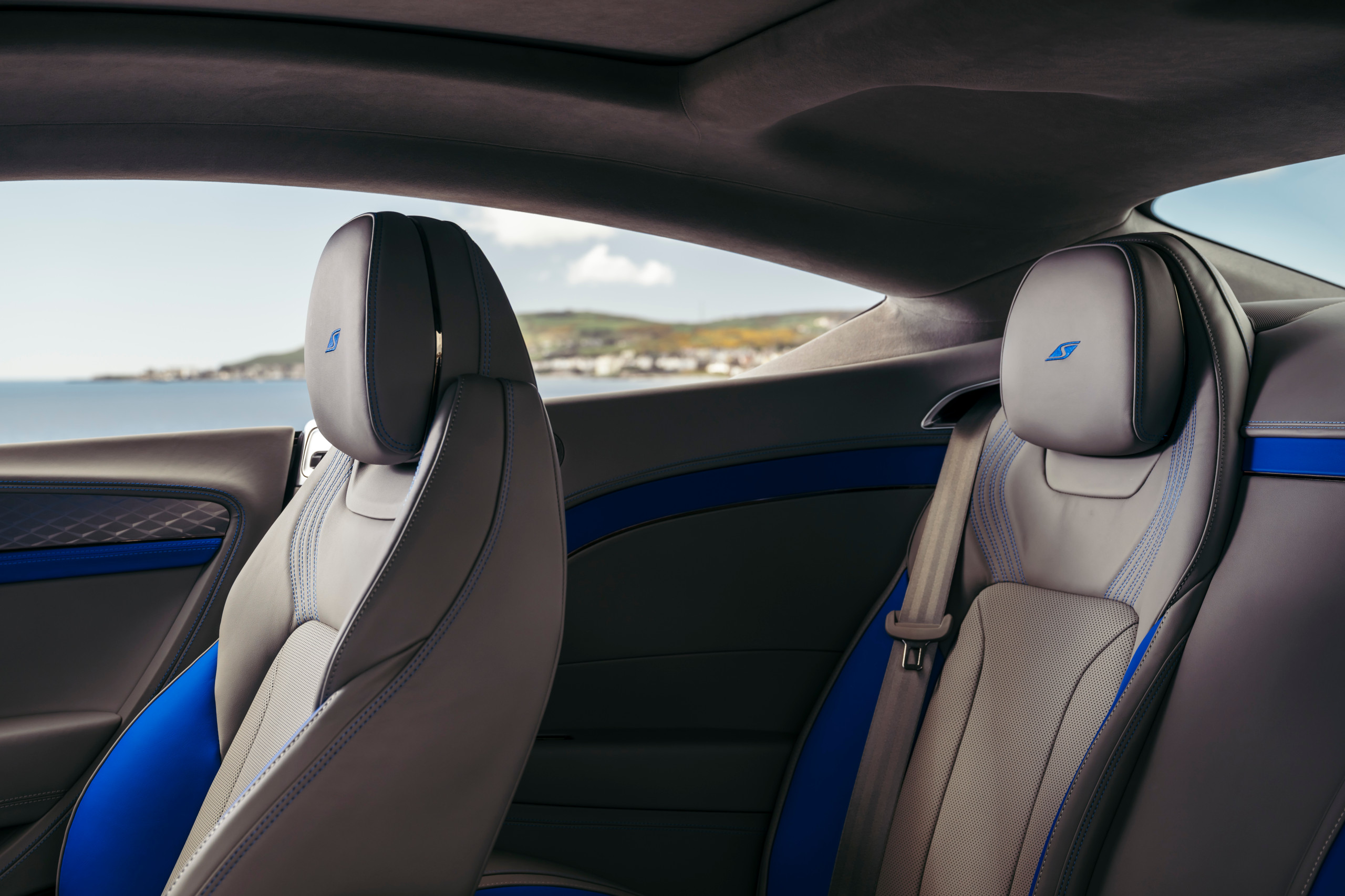 Rear seats in the Continental GT S