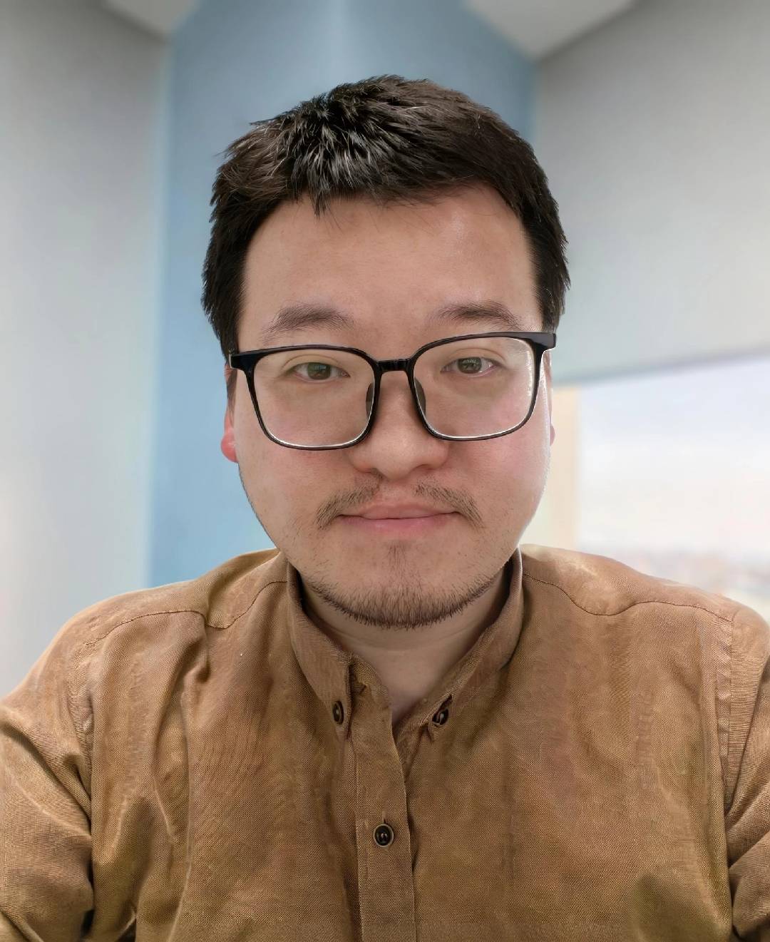Headshot of Peng Jianteng