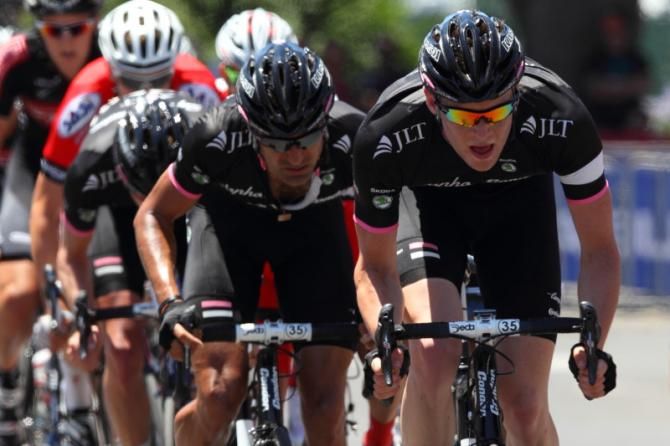 Rapha Condor in the fast line of the bunch