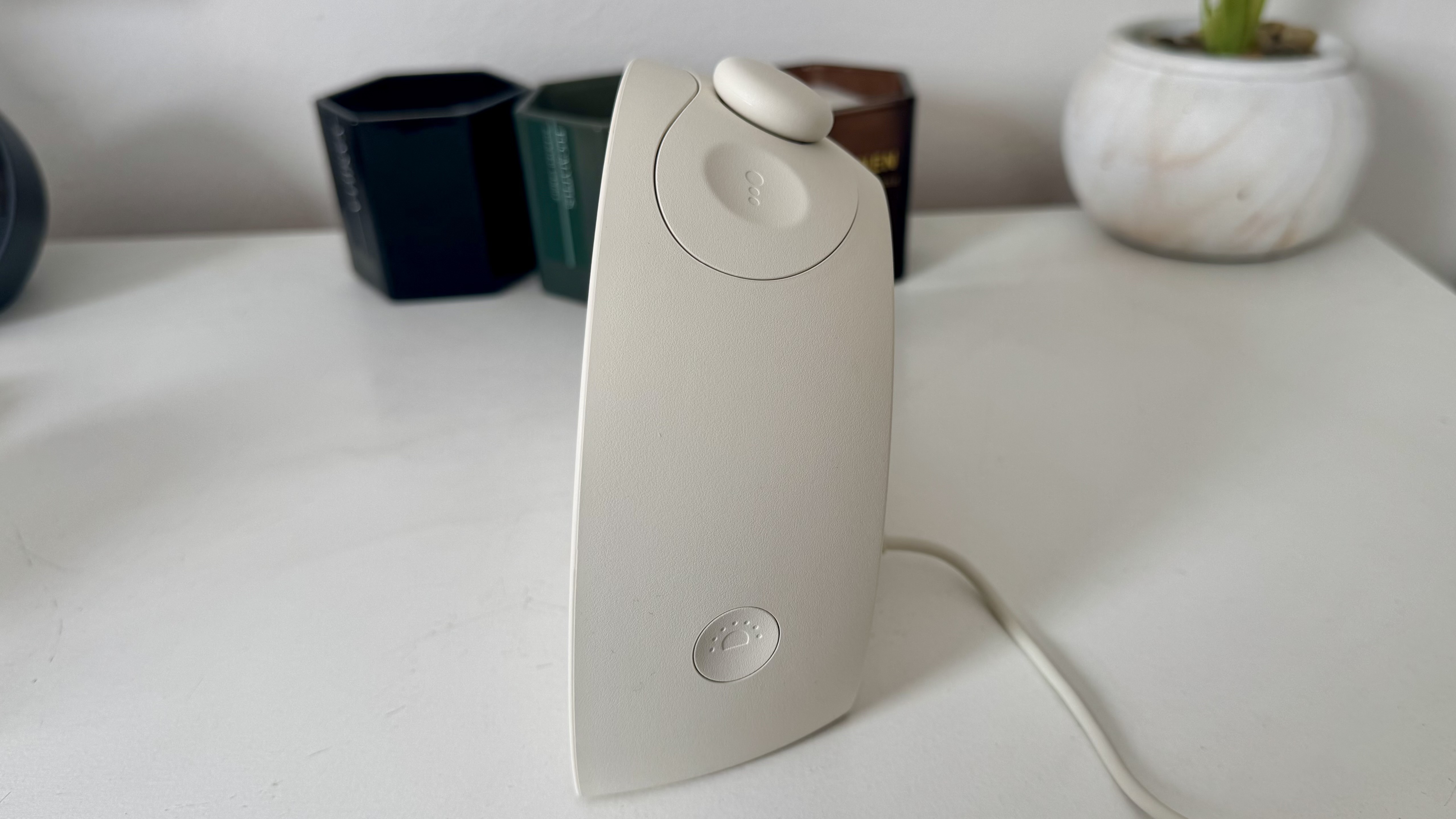 Buttons on the Hatch Restore 3 sunrise alarm clock