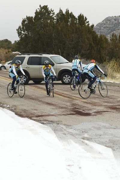 Time for a u-turn as the group gets to the end of the plowed road.