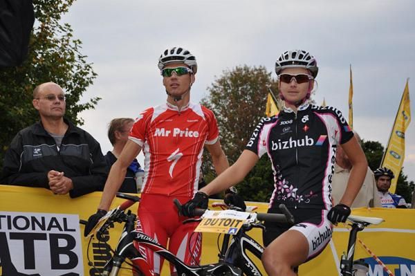 Yolandi Du Toit and Ben Melt Swanepoel on the start line.