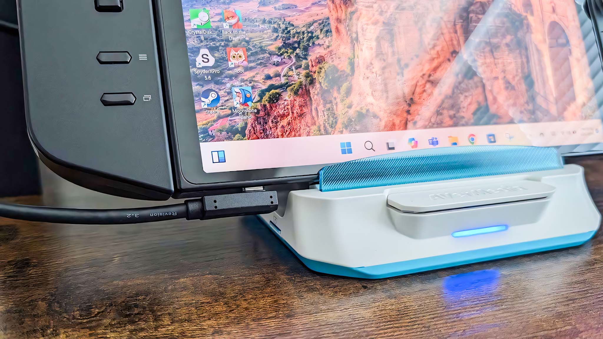 This 4K gaming handheld docking station offers one-click recording without a computer — yes, really.