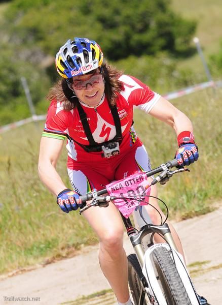 Rebecca Rusch (Specialized) gets off to a terrific start