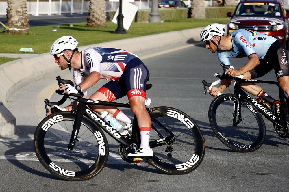 Mark Cavendish leads Tom Boonen