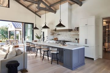 A modern rustic Sonoma farmhouse that's a lesson in laid back ...