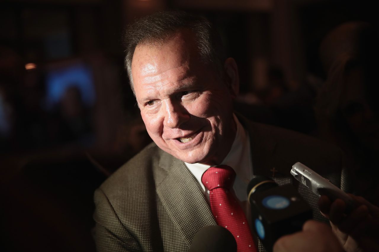 Roy Moore speaks to reporters