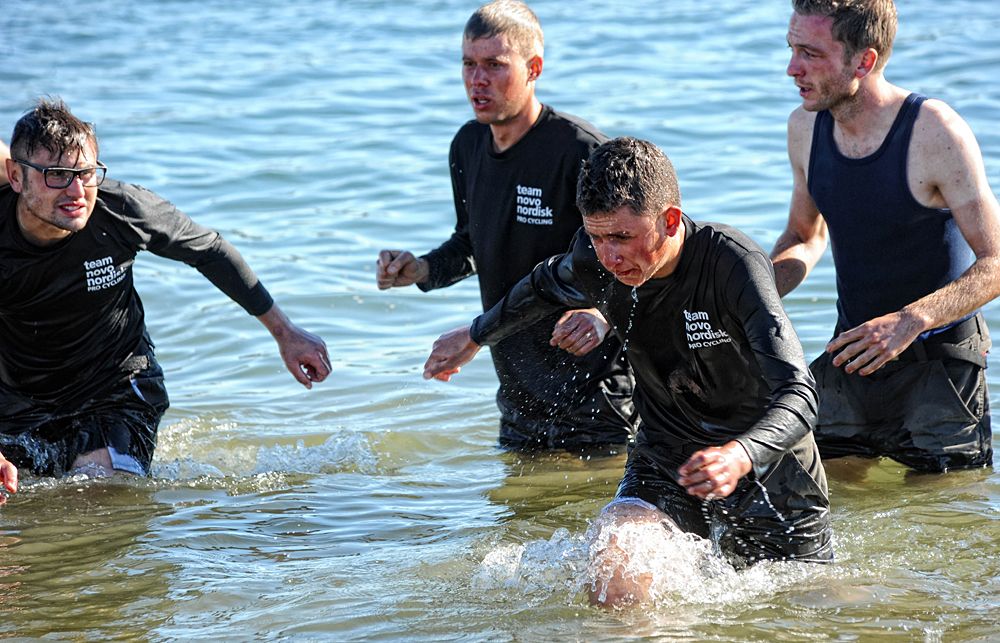 Novo Nordisk riders team-building with former US Navy SEALs