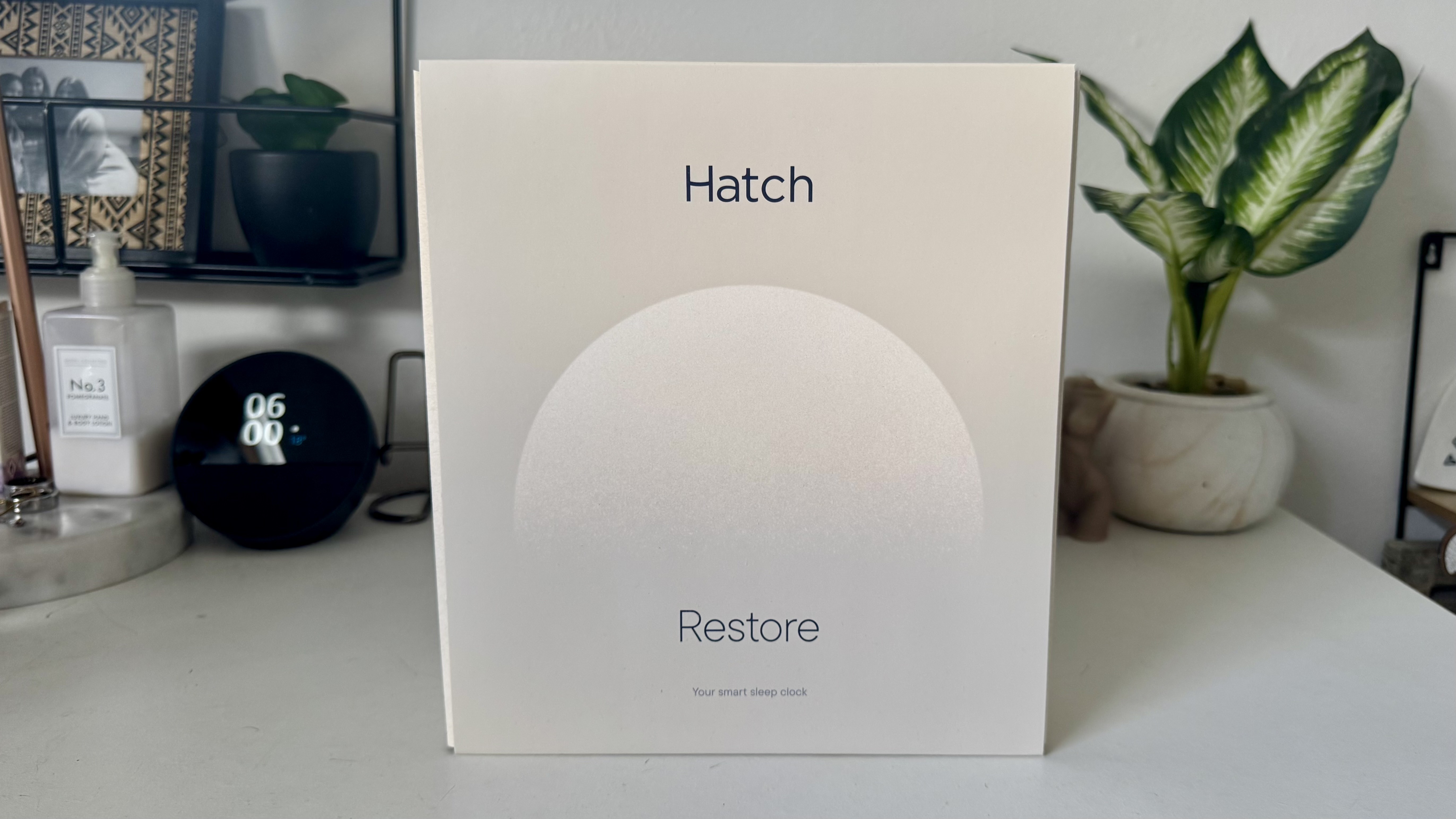 Unboxing of Hatch Restore 3