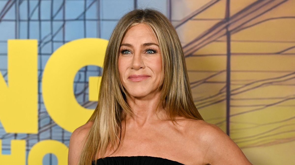 Jennifer Aniston’s Japanese-Inspired Garden Shows How to Create a Calm, Lush Retreat in Sloping Yards – It Starts With Layered Planting