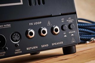 The G20 is equipped with a buffered series effects loop.