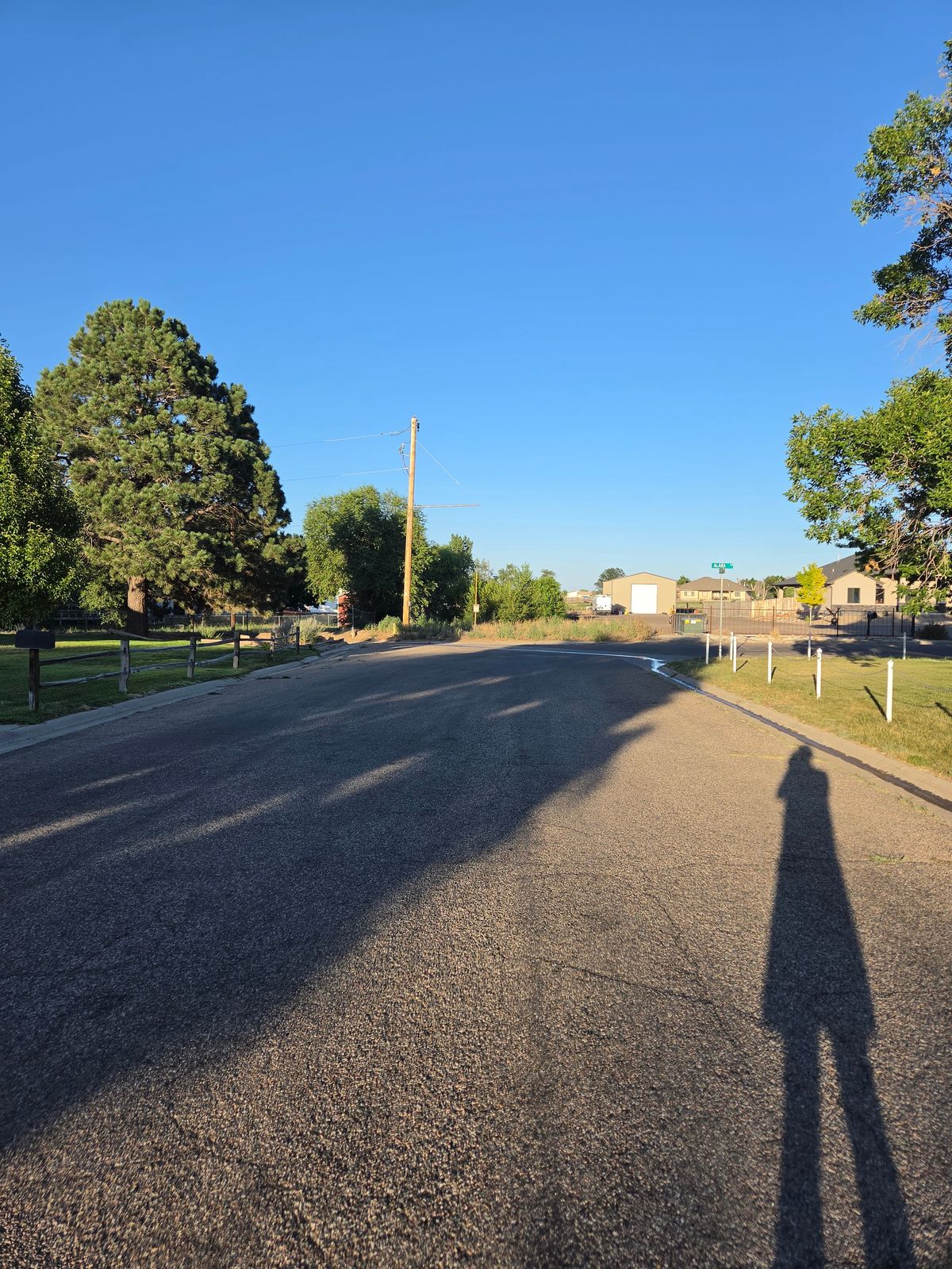 Photos of a sidewalk taken on the Samsung Galaxy S26