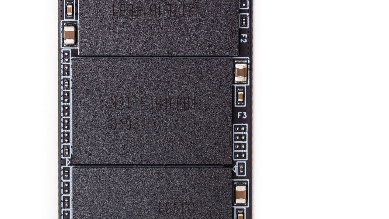 Lexar NM610