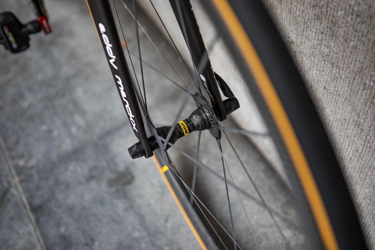 The team will continue to use Mavic wheels