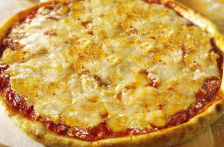 Sainsbury’s Basics Cheese And Tomato Pizza: 9/10