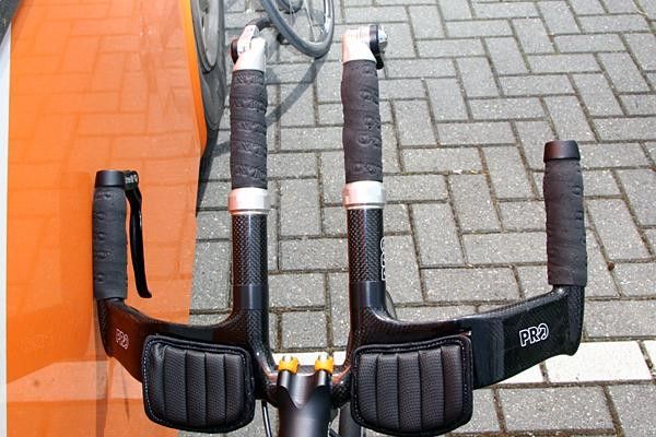 Dutch company PRO make the carbon fibre bars for the Rabobank team.