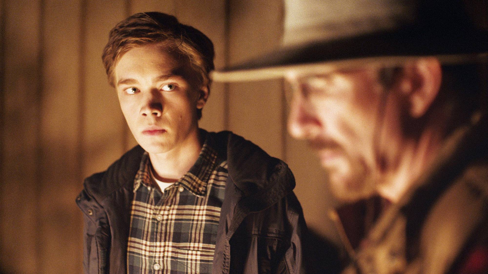 Charlie Plummer and Dylan McDermott in "The Clovehitch Killer" (2018)