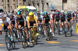 Sky lead Wiggins and Cavendish