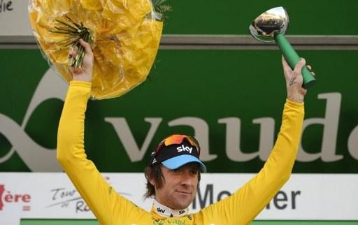 Bradley Wiggins (Sky) remains in the leader's jersey.