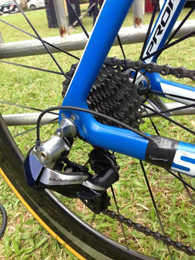 The 11-speed Shimano Dura-Ace Di2 groupset was fitted to Bos' Giant Propel