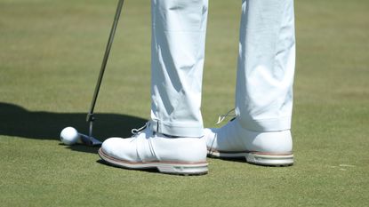 Tiger woods 14 hot sale golf shoes