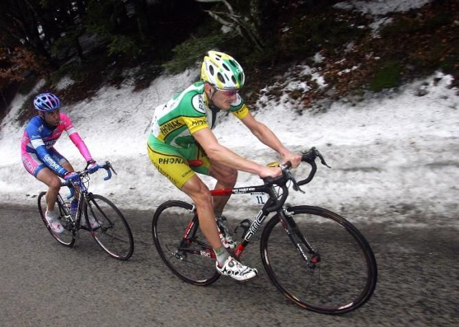 Floyd Landis (Phonak) goes on the attack in 2006