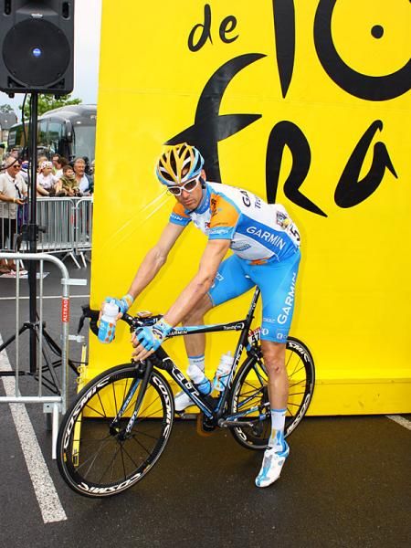 David Millar (Garmin-Transitions) awaits the rest of his teammates so they can head off to the starting line.