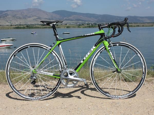The Madone 6-Series is again offered in both Pro and Performance fits depending on the desired fit, essentially differing only in head tube length