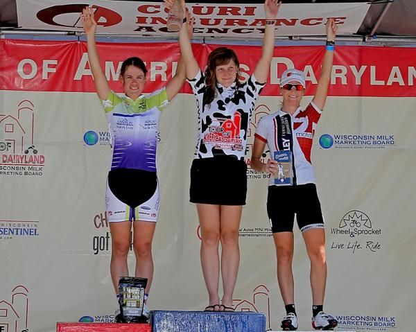 The stage 11 pro women podium (l-r): Kori Seehafer, Jennifer Purcell and Tina Schofield.