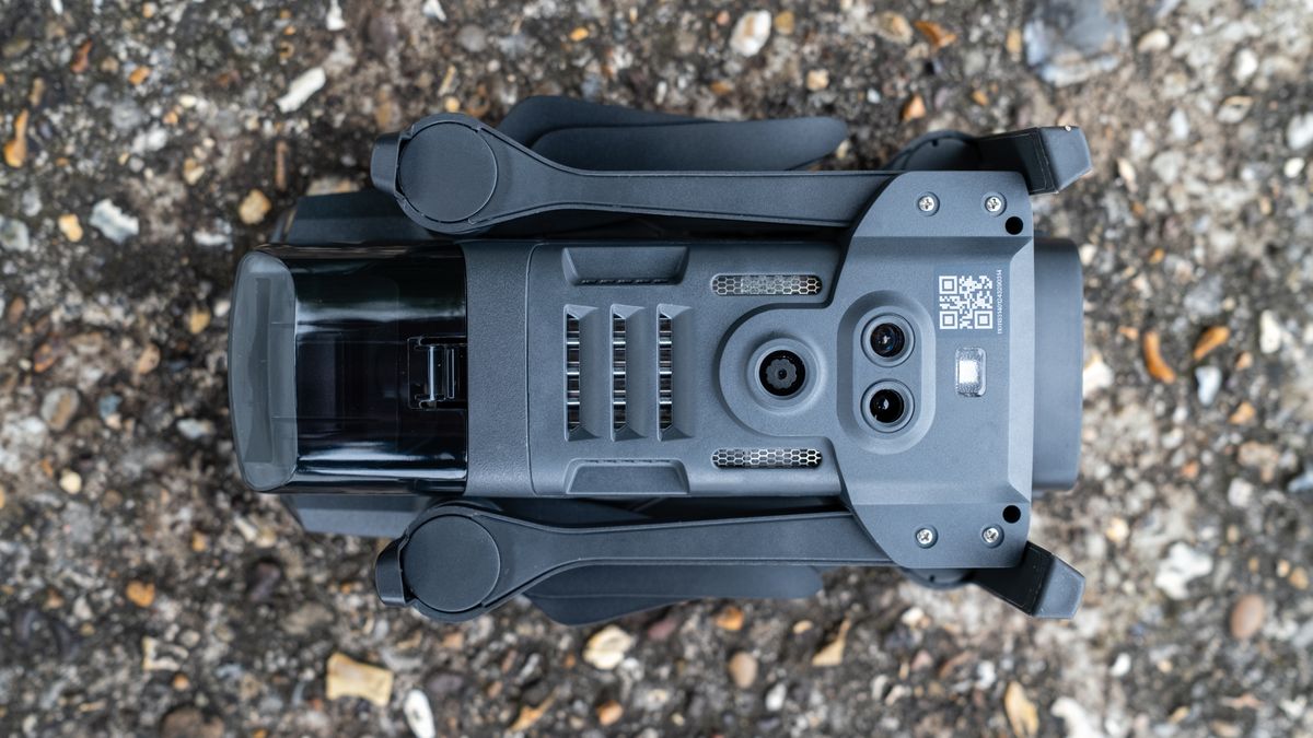 Holy Stone Sirius HS900 folded showing the bottom of the airframe