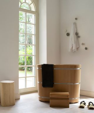 Japanese style wooden bathing tub