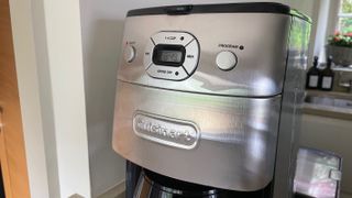 Cuisinart Grind & Brew control panel is uncomplicated
