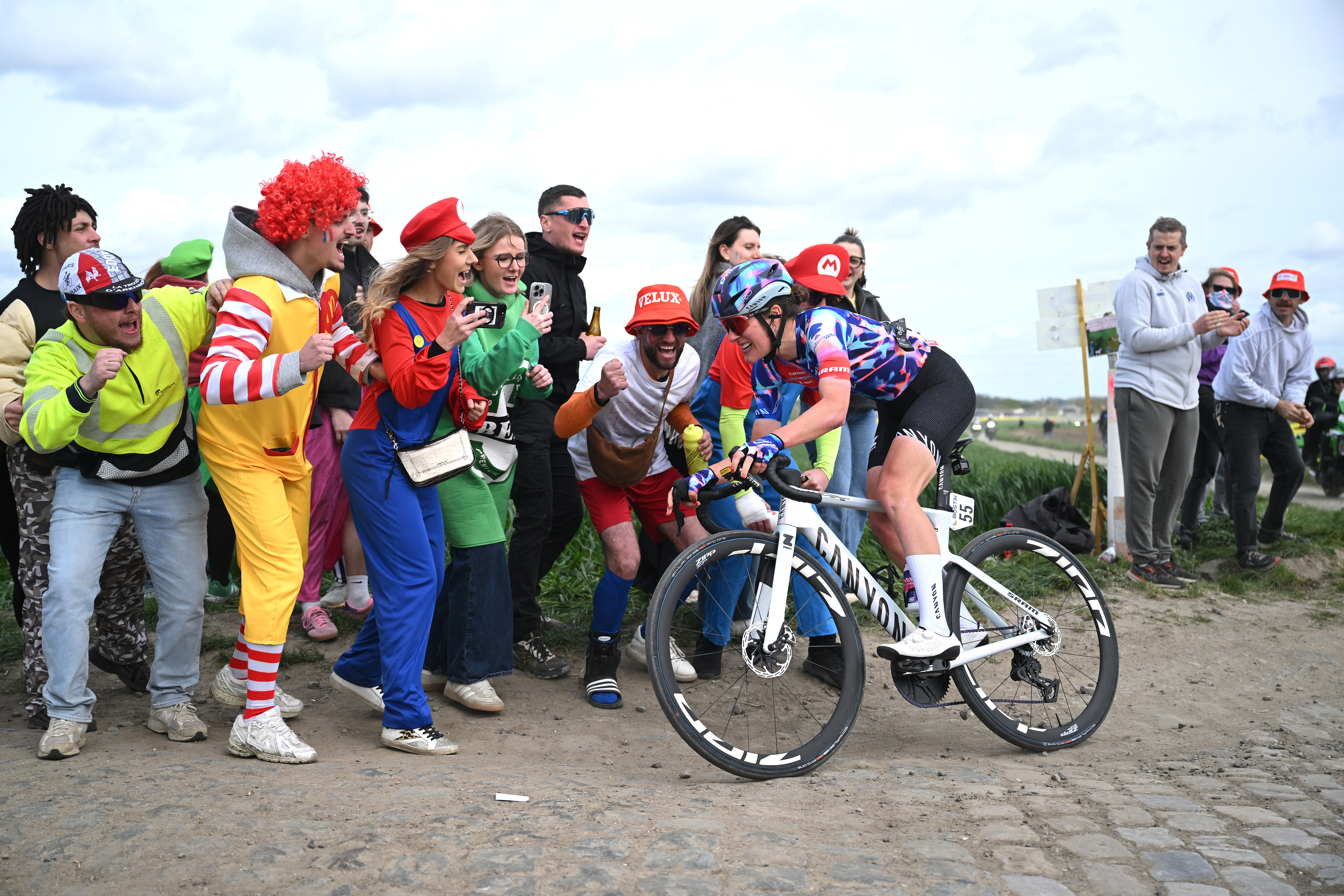 Rosa Klöser in the breakaway during Paris-Roubaix Femmes 2026