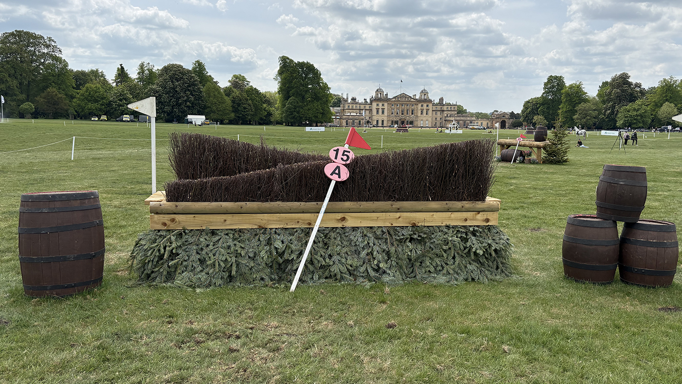 100Fence15a
