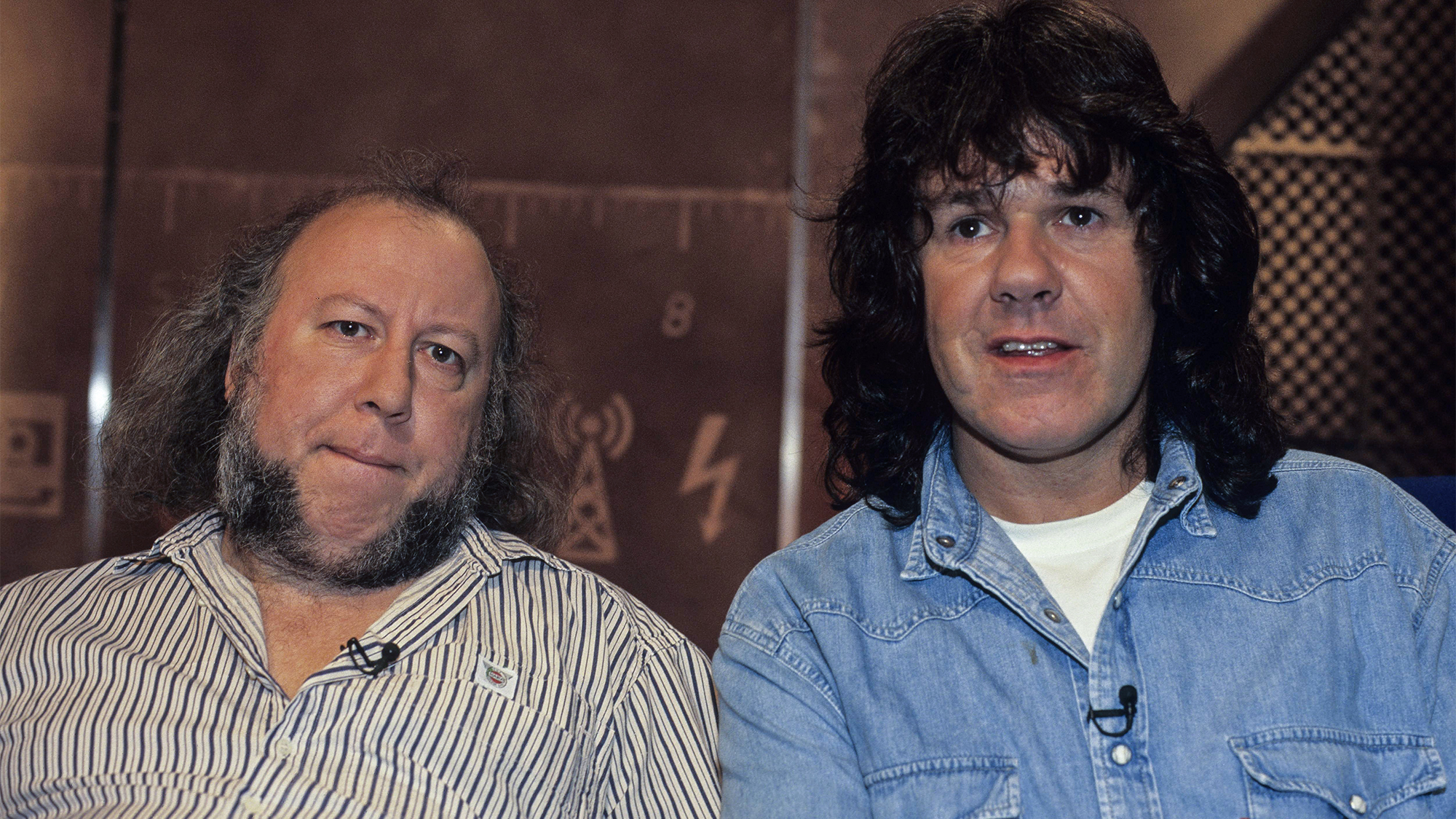 Peter Green (left) and Gary Moore pose for a photo for VH1 in 1996, the same year Moore released his Green tribute album, Blues for Greeny