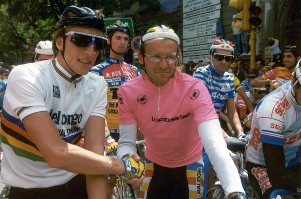 World champion Maurizio Fondriest shakes hands with race leader Laurent Fignon at the 1989 Giro d'Italia.