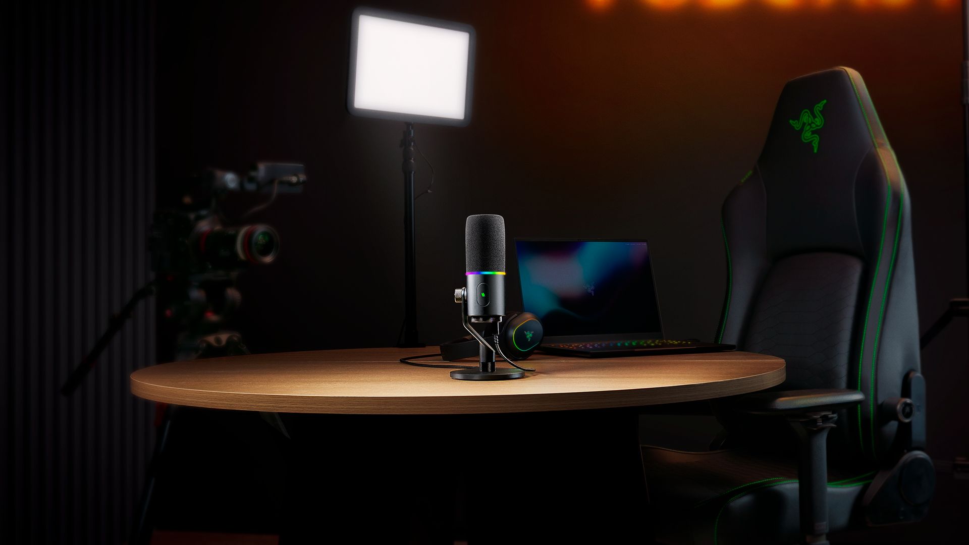 A reveal image of the Razer Seiren V3 Pro under a studio light