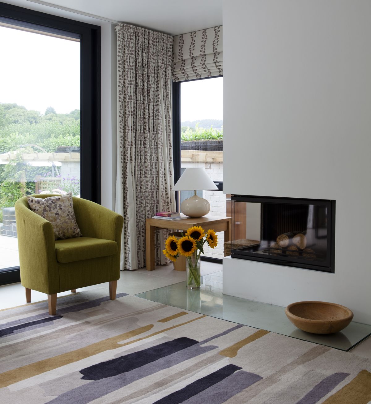Much of the ground floor features porcelain tiles from Porcelanosa.