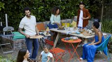 outdoor entertaining ideas pizza party with family