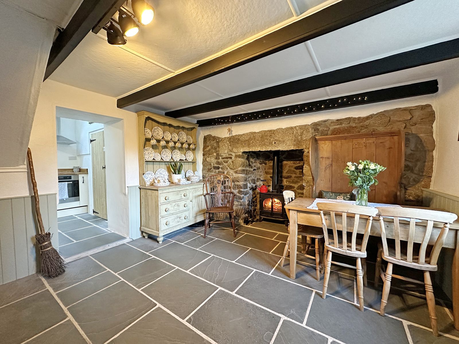 Picture of Absolutely beautiful character properties for sale at under £400,000 ...