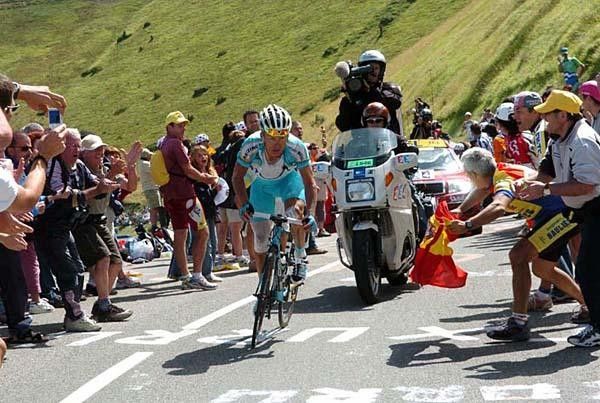 Vinokourov showed his courage again.