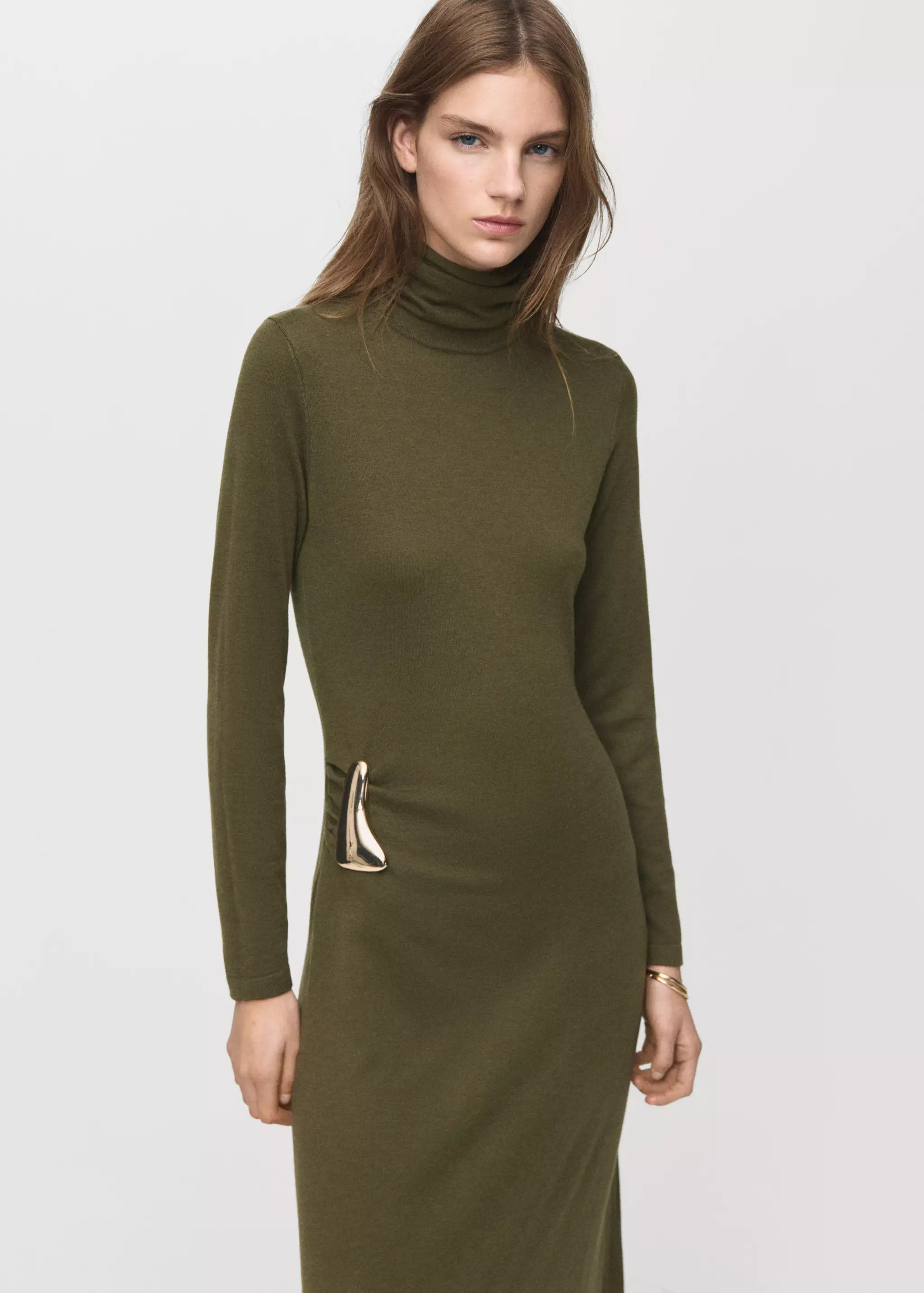 Turtleneck Knitted Dress With Brooch - Women | Mango United Kingdom